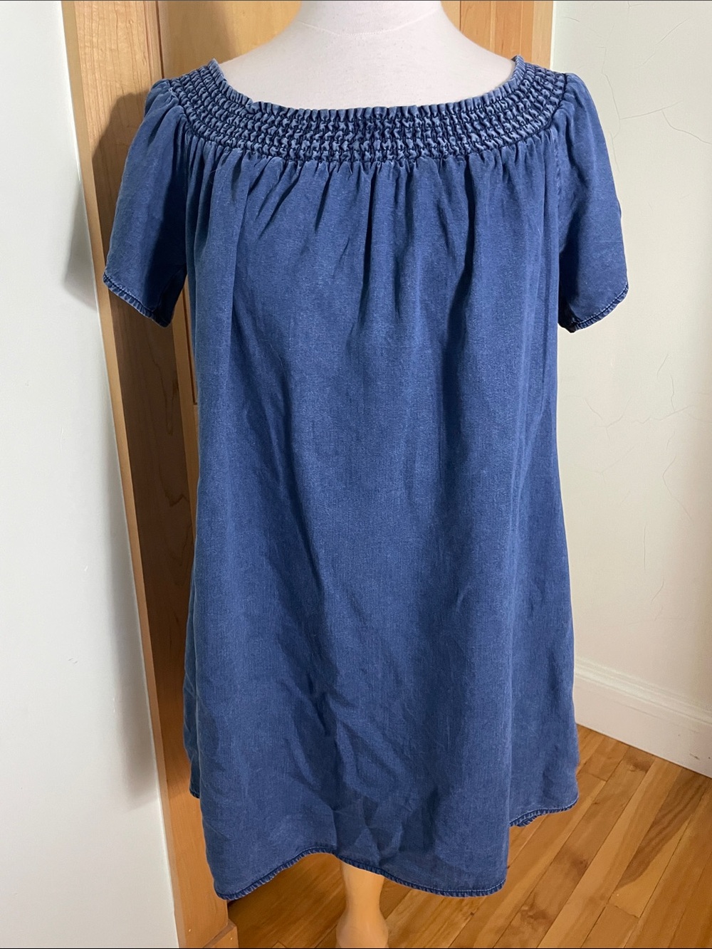 ABERCROMBIE & FITCH Vintage Smock Off-the-Shoulder Chambray Mini Dress, Size M
